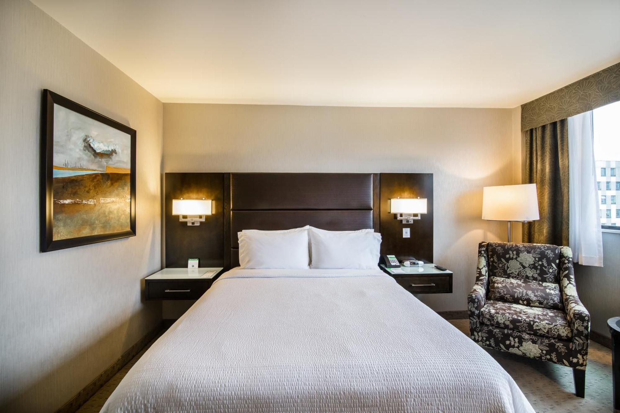 Holiday Inn Vancouver-Centre Broadway By Ihg Exterior foto
